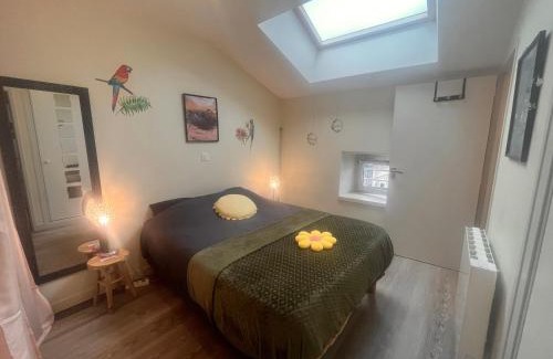 Rives Appartement | Le Repaire, accès terrasse de l'établissement