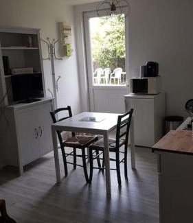 Lussac-les-Chateaux Appartement | LE REPOS DU VOYAGEUR T3 45 m2 tout confort