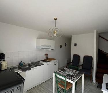 Lussac-les-Chateaux Appartement | LE REPOS DU VOYAGEUR T3 45 m2 tout confort