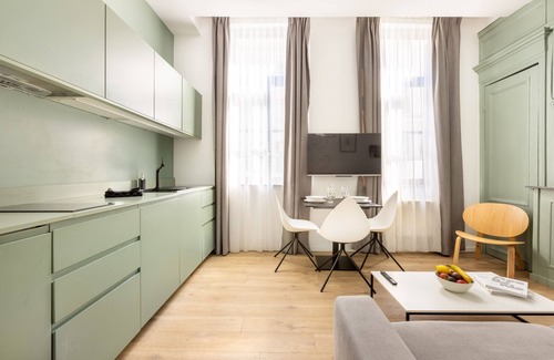 Old Lille Appartement | Le Rihour, appartement de charme Vieux Lille