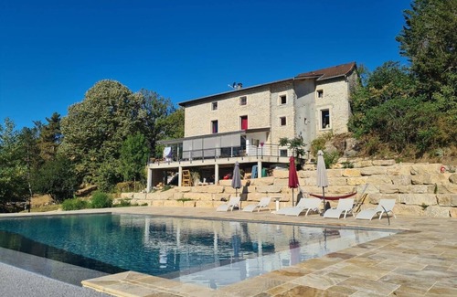 Parmilieu Maison | Le Rocher de la baronne : gîte de charme 6/8 pers.