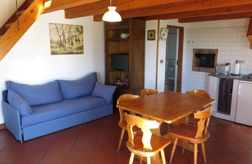 Grazzano Badoglio Maison | Le Rose Rosse by Interhome