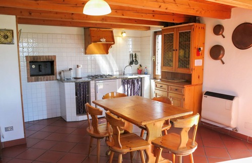 Grazzano Badoglio Maison | Le Rose Rosse by Interhome