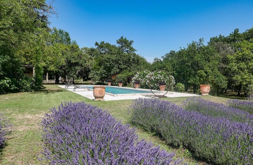 Grignan Maison | Le Roset, propriété avec piscine et jardin, vue sur le château de Grignan