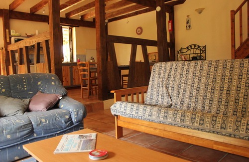 Lacapelle-Biron Maison | Le Rosier, Gîtes de Peyrounou. Vacances à la main