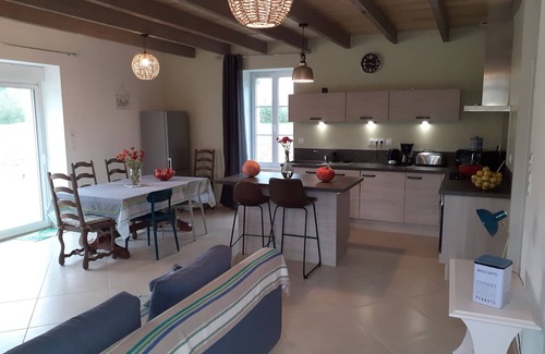 Saint-Martin-de-Villereal Maison | Le Saint SIB 47 gîte à la campagne pour 6 personnes avec piscine.