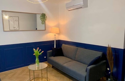 La Gare Appartement | Le Saphir - Appartement Chic à Proximité de la Gare Dans une rue Calme !