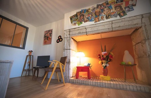 Agen Appartement | Le Seventies & Spa Appartement spacieux et athypique, cœur du centre ville