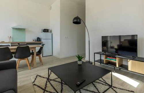 Castelsarrasin Appartement | LE SICRE - T3 confort, centre Castelsarrasin, parking