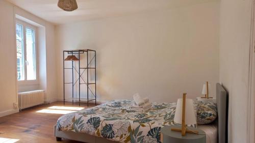 Autun Appartement | Le sillage de Balthus