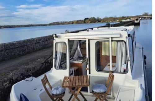La Celle-sous-Gouzon Location De Bateaux | Le sittele