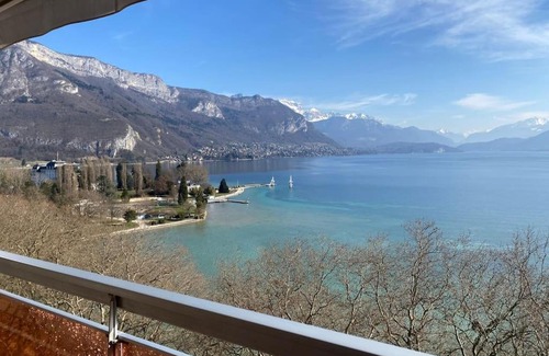 Annecy Appartement | LE SOLAVUE 150 M2 VUE EXCEPTIONNELLE SUR LE LAC