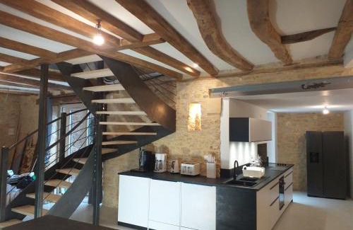Daglan Maison | Le Sourire du Troubadour - 8 chambres - Baignade à 300 m - Salle de jeux - Poêle à bois