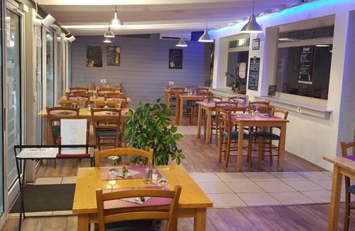 Beaumont-sur-Leze Hôtel | LE SPORTING