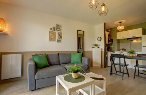 Gaillac Appartement | Le Sporting Land - avec entrée autonome, parking privé & sa piscine ! -