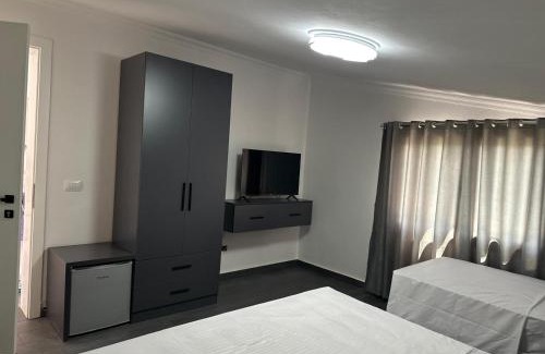 Kamez Maison | Le stanze Della Luna