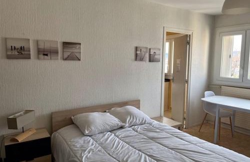 Riorges Appartement | Le Studio: Agréable logement