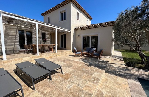 Marignane Villa | Le sud farniente - Villa avec piscine et oliviers