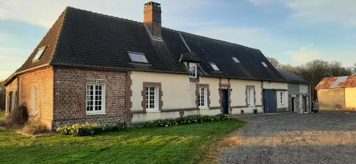 Charleval Maison | Le Thuit - F2 Plain pied tout équipé à la ferme