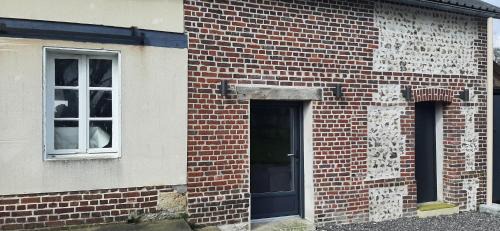 Charleval Maison | Le Thuit - F2 Plain pied tout équipé à la ferme