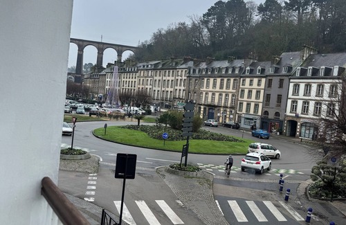 Morlaix Appartement | Le tiamo, studio à Morlaix avec vue sur le port et viaduc