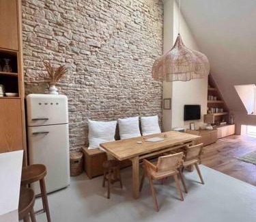 Beaune City Centre Appartement | Le Toit des Hospices : HyperCentre/Vue/Clim