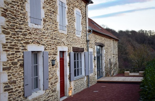 Chouvigny Cottage | Le Tournebride du Château: Tranquillité et standing dans les Gorges de la Sioule