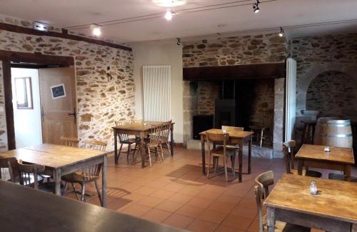 Chataigneraie Cantalienne Lit Et Petit-Déjeuner | Le Tromp' L'Œil