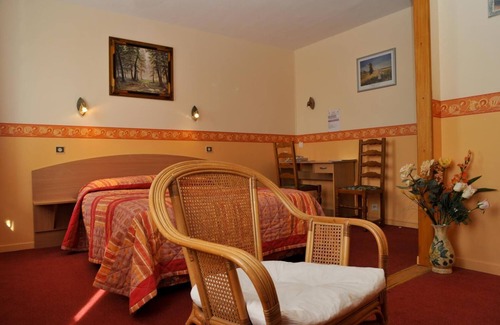 Launois-sur-Vence Hôtel | Le Val de Vence