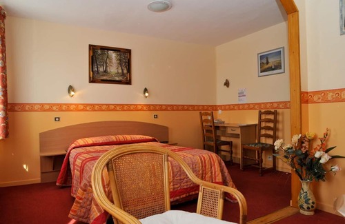 Launois-sur-Vence Hôtel | Le Val de Vence