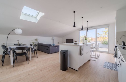 Blagnac Appartement | Le Van Gogh - Bel appt pour 5 à Blagnac