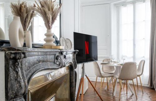 Chantiers Appartement | Le Versaillais - Proche Château de Versailles et 15 min RER Paris