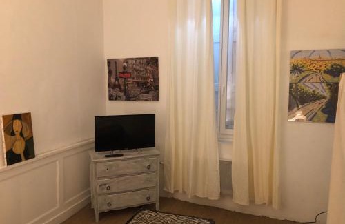 Aurillac Appartement | Le Victor HUGO 1G et sa pizza offerte