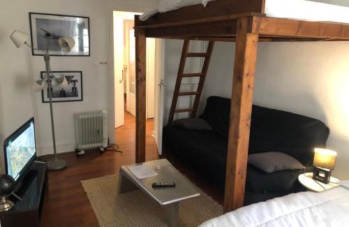 Aurillac Appartement | Le Victor Hugo 2 D et sa pizza offerte