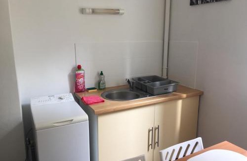Aurillac Appartement | Le Victor Hugo 2 D et sa pizza offerte