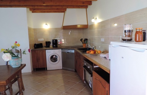 Eletot Cottage | LE VIVIER NORMAND. Gîte 2 étoiles label "Hébergement Pêche". Confort et calme