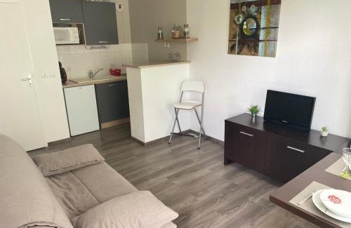 Equemauville Appartement | Le voilier. Honfleur T2 dans résidence avec piscine