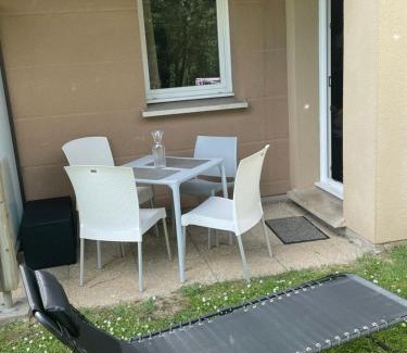 Equemauville Appartement | Le voilier. Honfleur T2 dans résidence avec piscine