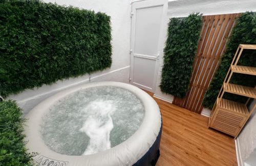 Cambrai Appartement | Le voyageur - Appartement Avec Jacuzzi