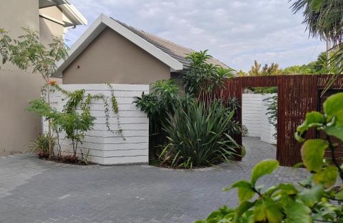 Welgemoed Appartement | Leafy Retreat Kenridge Trendy