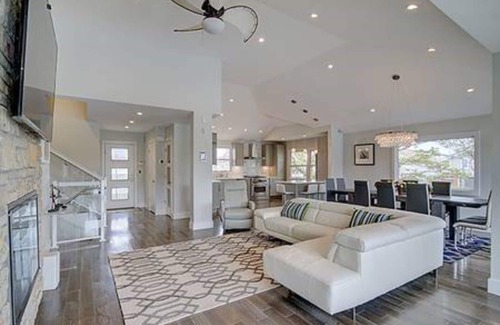 Lido Beach Maison | Leamington Oasis