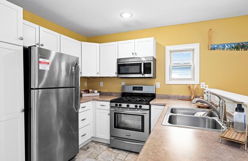 Duluth Maison | Leave it all behind when you stay in this charming Lakefront home on Fish Lake.