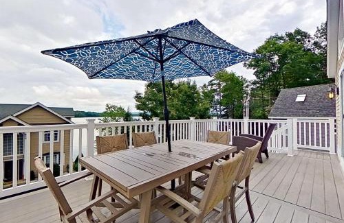 Moultonborough Maison | Leaward Shores Guesthouse