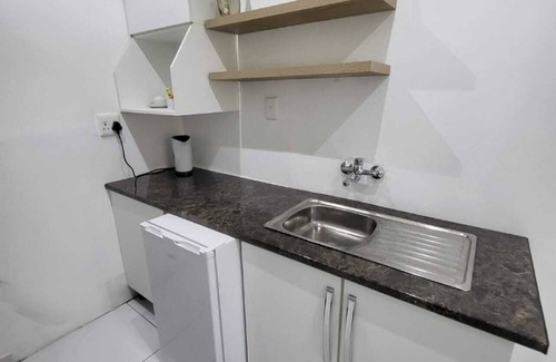 Polokwane Appartement | Ledimor Guesthouse offers a 4 star accommodation. A stone away from Kruger