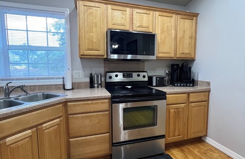 Mountain Home Maison | Legacy Park Retreat: Cozy 3BR Home in a Cul-De-Sac!
