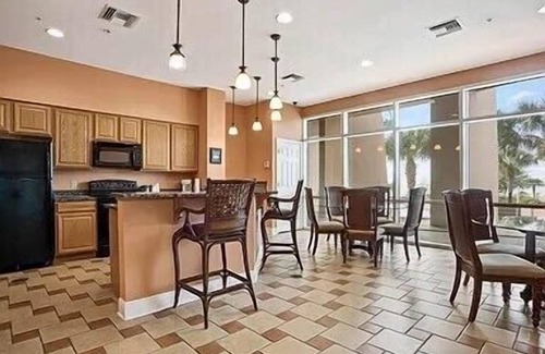 Gulfport Copropriété | Legacy Tower Two 106 Overlooks the beautiful Gulf!