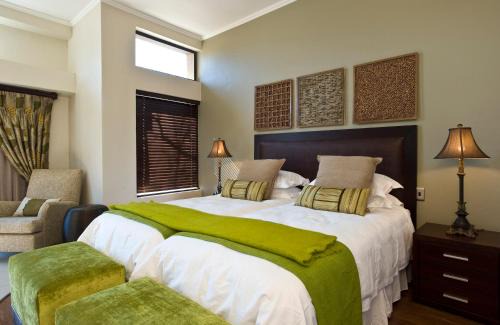 Mookgopong Cabine | Legend Golf and Safari Resort