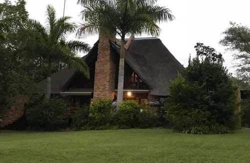 Hazyview Maison | Legend Safaris - Kruger Park Lodge