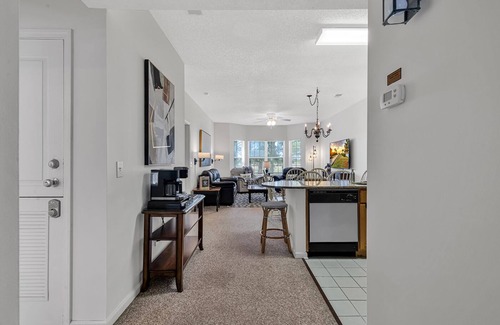 Red Hill Copropriété | Legends Golf Condo Steps From Ailsa Pub | Pool