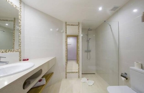 Sant Josep de sa Talaia Hôtel | BONMYBOS-S02 // Pool + Beach 150m - Playa den Bossa ♥ Free Parking